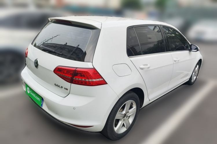Used Volkswagen Golf 2015 1.4TSI Automatic Luxury Model Rear Right 45 Deg