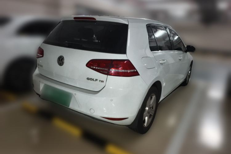 Used Volkswagen Golf 2015 1.4TSI Automatic Luxury Model Rear Right 45 Deg