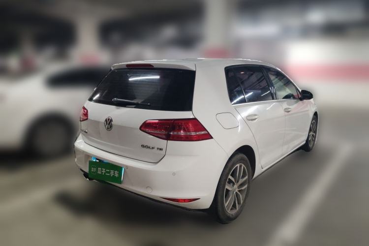 Used Volkswagen Golf 2015 1.4TSI Automatic Luxury Model Rear Right 45 Deg