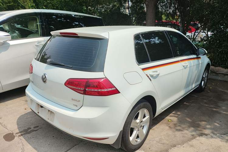 Used Volkswagen Golf 2015 1.4TSI Automatic Comfort Model Rear Right 45 Deg