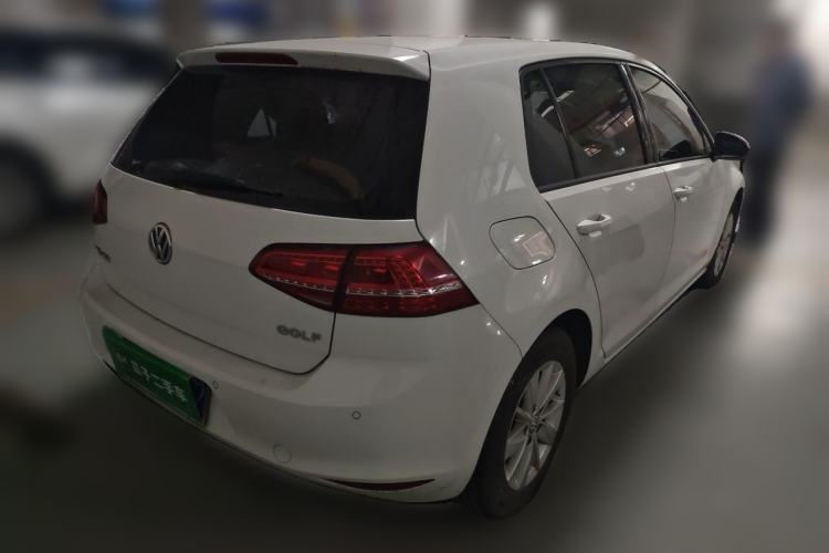 Used Volkswagen Golf 2015 1.6L Automatic Fashion Model Rear Right 45 Deg