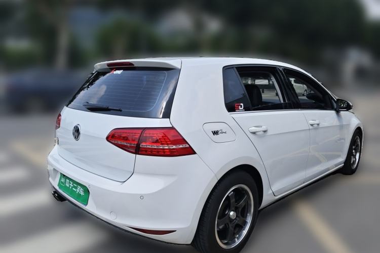 Used Volkswagen Golf 2015 1.4TSI Automatic Comfort Model Rear Right 45 Deg