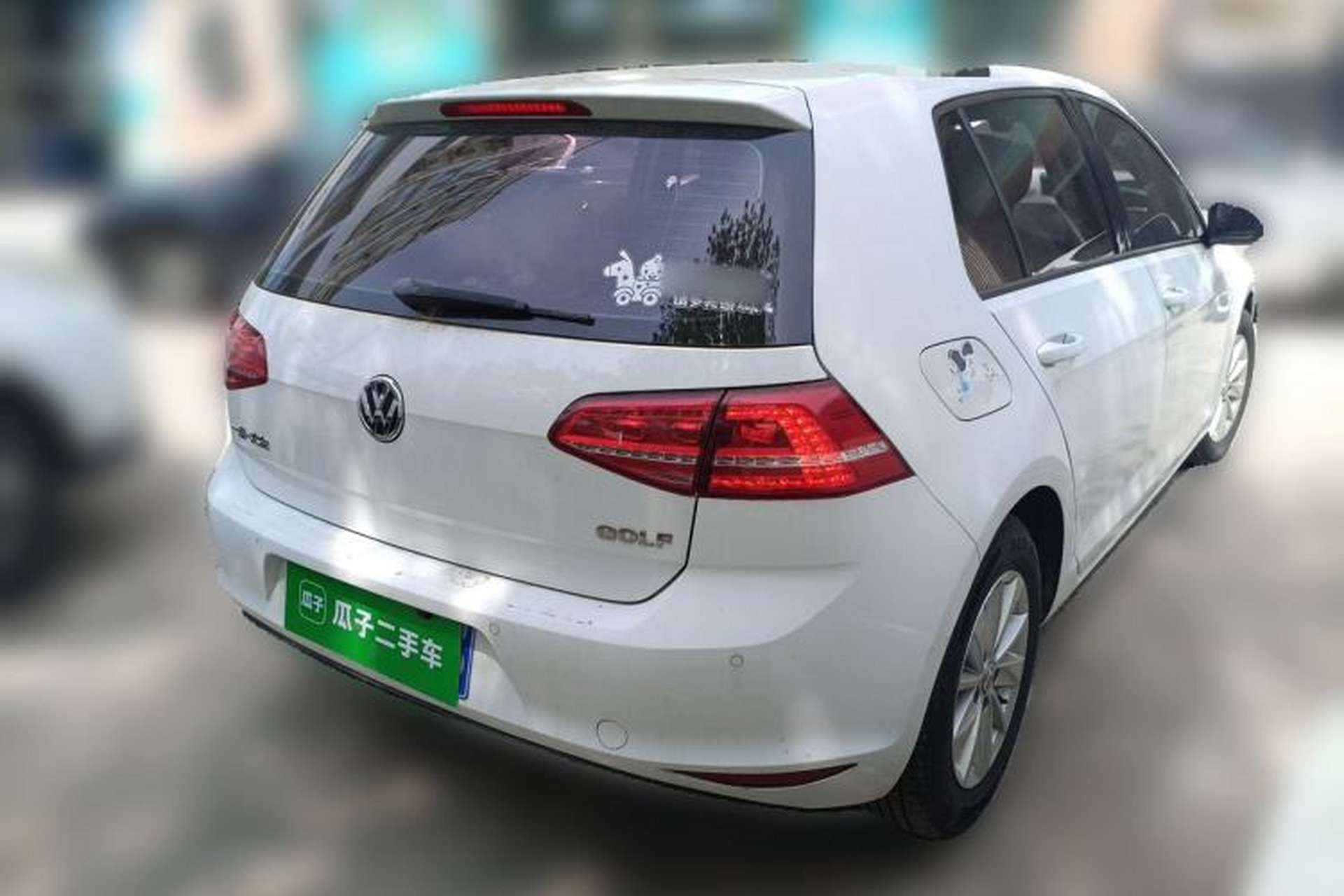 Used Volkswagen Golf 2015 1.6L Automatic Fashion Model Rear Right 45 Deg