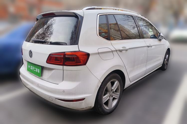 Used Volkswagen Golf 2015 1.4TSI Sportsvan Rear Right 45 Deg