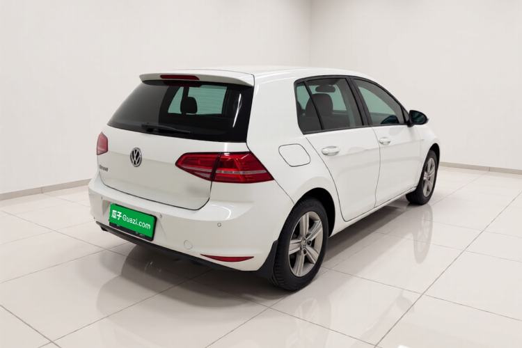 Used Volkswagen Golf 2015 1.6L Automatic Comfort Model Rear Right 45 Deg