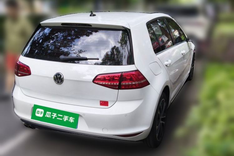 Used Volkswagen Golf 2015 1.4TSI Automatic Comfort Model Rear Right 45 Deg