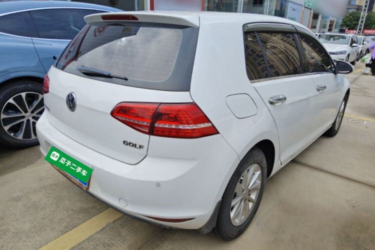 Used Volkswagen Golf 2015 1.6L Automatic Fashion Model Rear Right 45 Deg