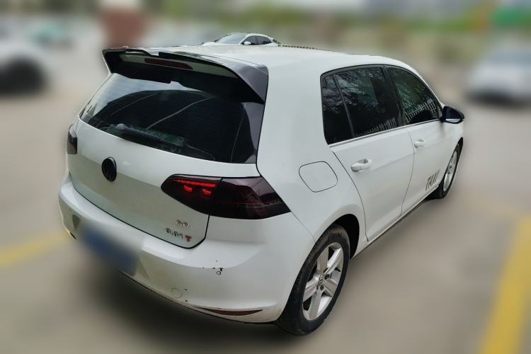 Used Volkswagen Golf 2015 1.6L Automatic Comfort Model Rear Right 45 Deg