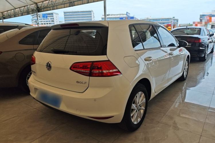 Used Volkswagen Golf 2015 1.6L Automatic Fashion Model Rear Right 45 Deg