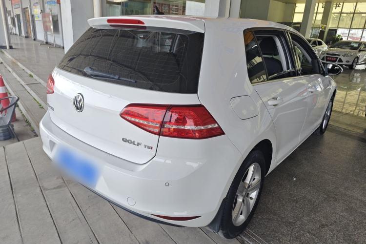 Used Volkswagen Golf 2015 1.4TSI Automatic Luxury Model Rear Right 45 Deg