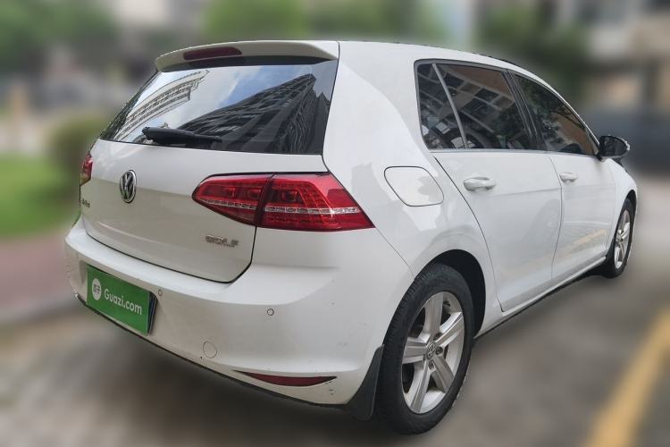 Used Volkswagen Golf 2015 1.6L Automatic Comfort Model Rear Right 45 Deg