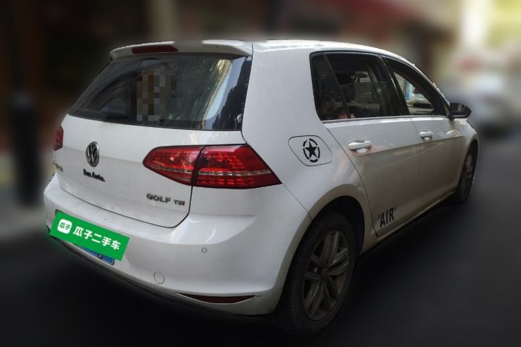 Used Volkswagen Golf 2015 1.4TSI Automatic Luxury Model Rear Right 45 Deg