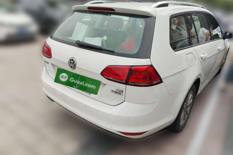 Used Volkswagen Golf 2015 1.4TSI Comfort Travel Edition Rear Right 45 Deg