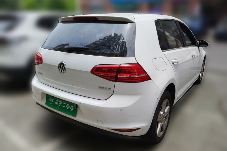 Used Volkswagen Golf 2015 1.6L Automatic Comfort Model Rear Right 45 Deg