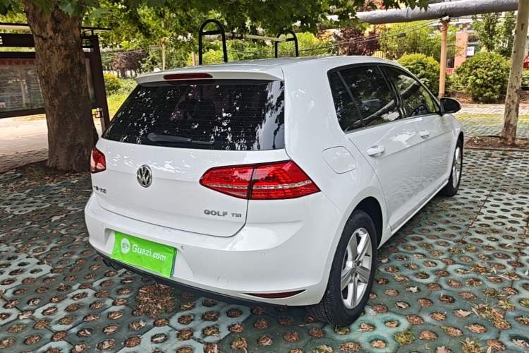 Used Volkswagen Golf 2015 1.4TSI Automatic Comfort Model Rear Right 45 Deg