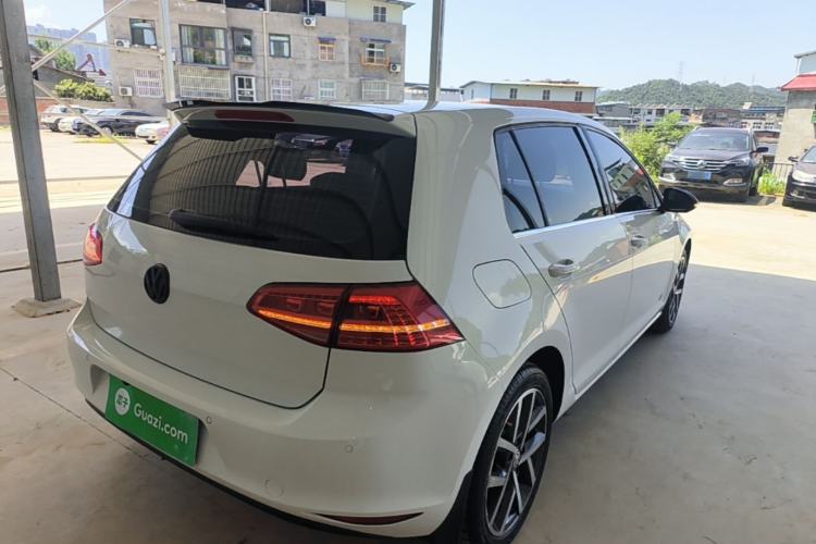Used Volkswagen Golf 2015 1.6L Automatic Comfort Model Rear Right 45 Deg