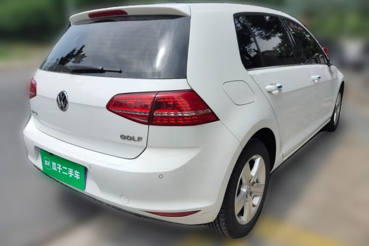 Used Volkswagen Golf 2015 1.6L Automatic Comfort Model Rear Right 45 Deg
