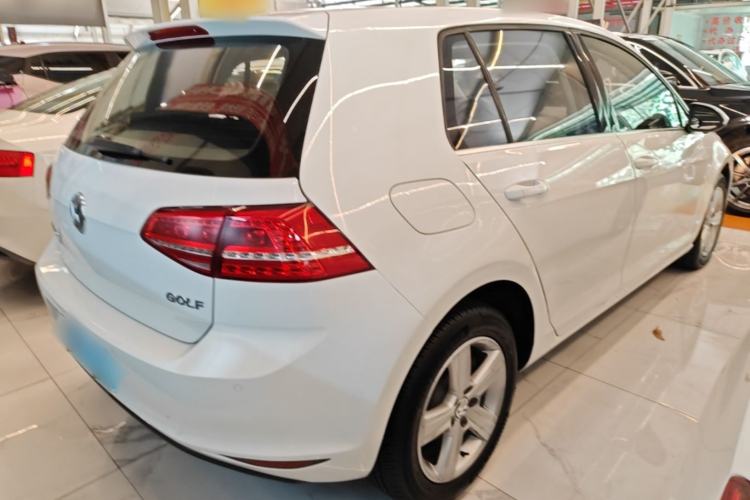 Used Volkswagen Golf 2015 1.6L Automatic Comfort Model Rear Right 45 Deg