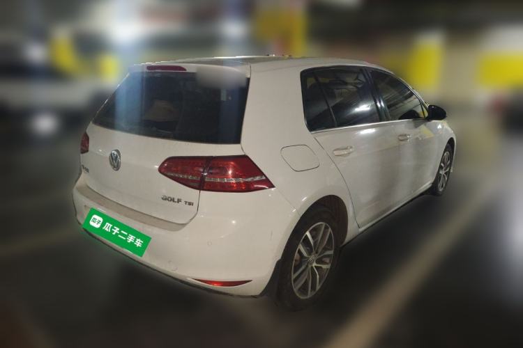 Used Volkswagen Golf 2015 1.4TSI Automatic Luxury Model Rear Right 45 Deg