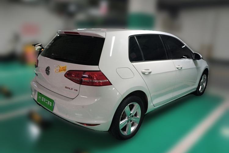 Used Volkswagen Golf 2015 1.4TSI Automatic Comfort Model Rear Right 45 Deg