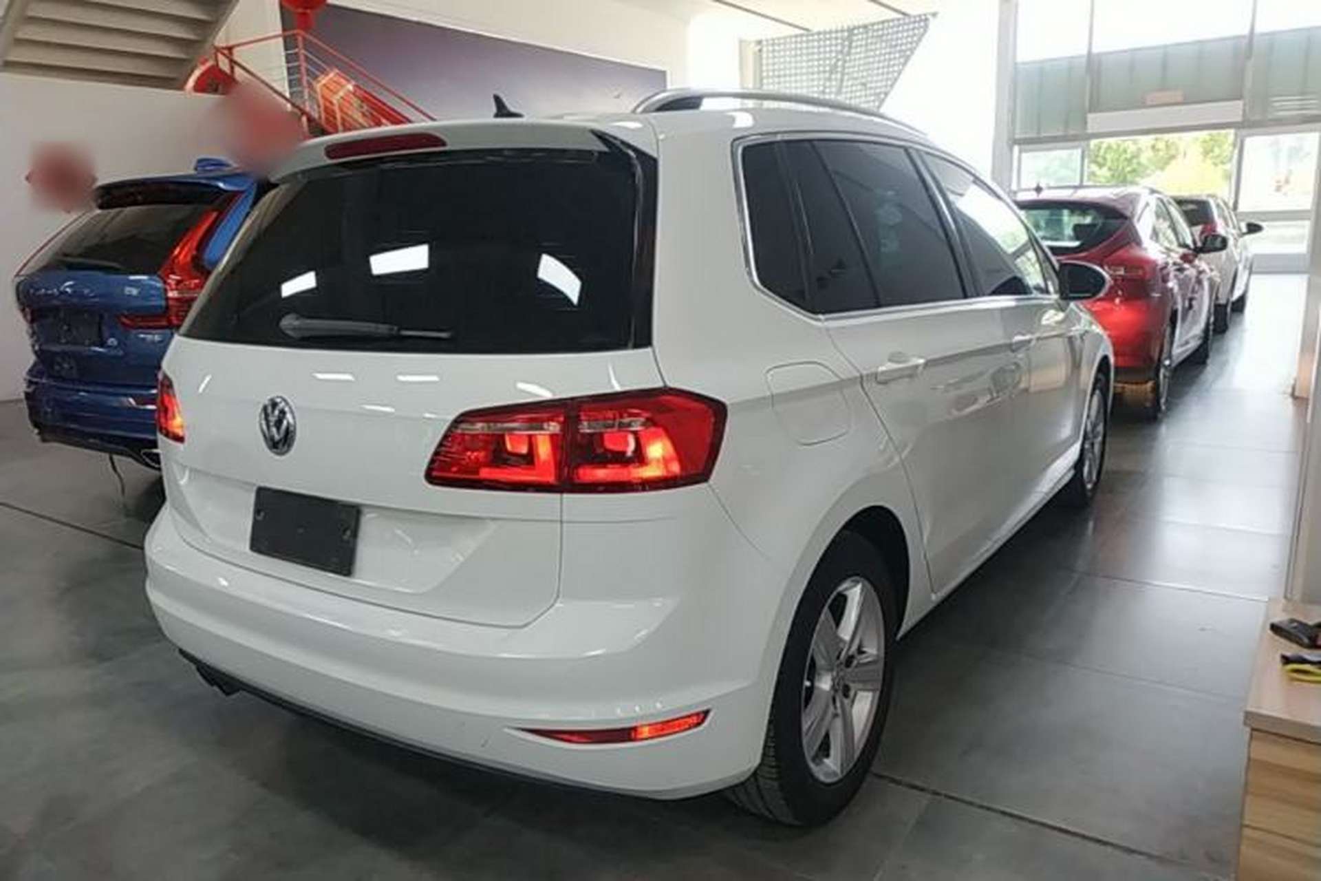 Used Volkswagen Golf 2015 1.4TSI Sportsvan Rear Right 45 Deg