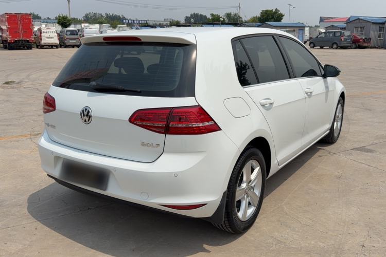 Used Volkswagen Golf 2015 1.6L Automatic Comfort Model Rear Right 45 Deg