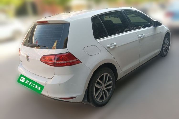 Used Volkswagen Golf 2015 1.4TSI Automatic Luxury Model Rear Right 45 Deg