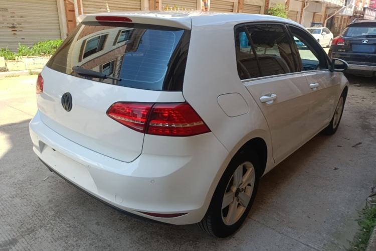 Used Volkswagen Golf 2015 1.4TSI Automatic Comfort Model Rear Right 45 Deg