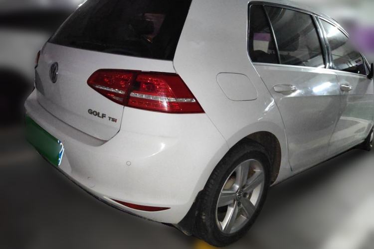 Used Volkswagen Golf 2015 1.4TSI Automatic Luxury Model Rear Right 45 Deg