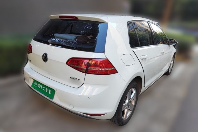 Used Volkswagen Golf 2015 1.4TSI Automatic Luxury Model Rear Right 45 Deg