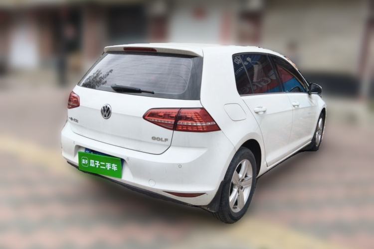 Used Volkswagen Golf 2015 1.6L Automatic Comfort Model Rear Right 45 Deg
