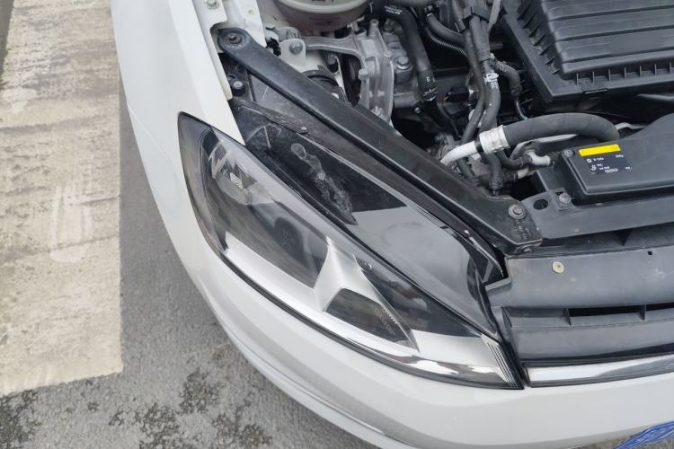 Used Volkswagen Golf 2015 1.4TSI Automatic Comfort Model Right Front Headlight