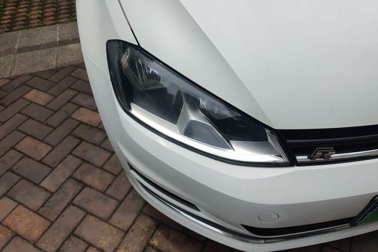 Used Volkswagen Golf 2015 1.4TSI Manual Comfort Model Right Front Headlight