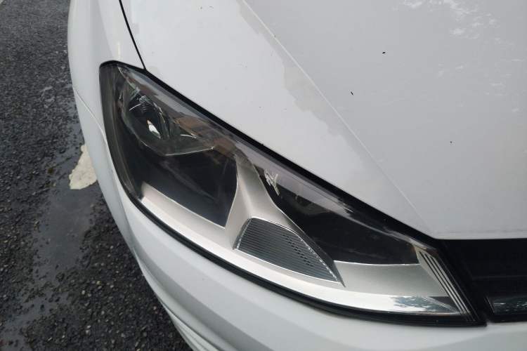 Used Volkswagen Golf 2015 1.2TSI Automatic Comfort Model Right Front Headlight