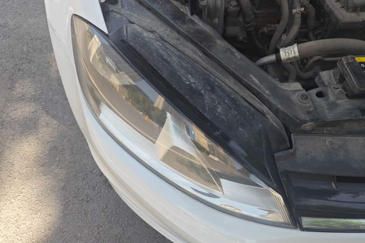 Used Volkswagen Golf 2015 1.4TSI Automatic Luxury Model Right Front Headlight