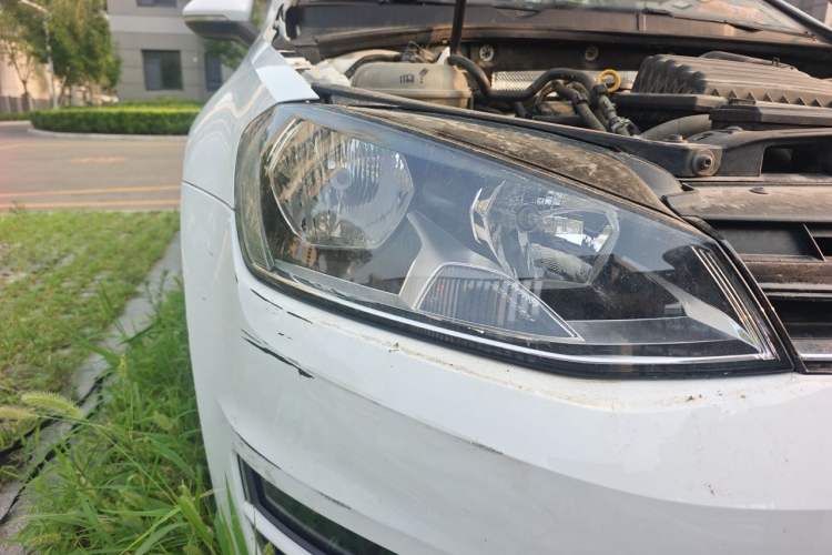 Used Volkswagen Golf 2015 1.4TSI Automatic Luxury Model Right Front Headlight