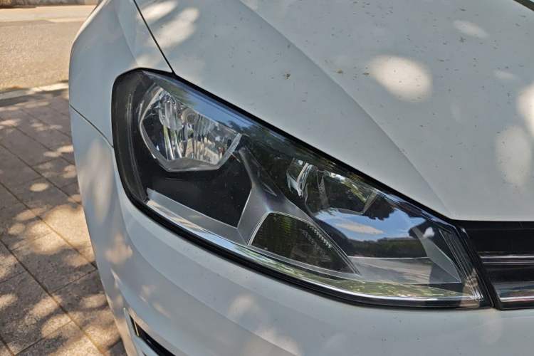 Used Volkswagen Golf 2015 1.4TSI Automatic Comfort Model Right Front Headlight