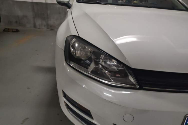 Used Volkswagen Golf 2015 1.6L Automatic Fashion Model Right Front Headlight