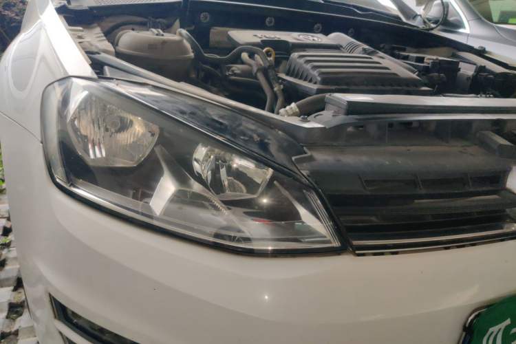 Used Volkswagen Golf 2015 1.4TSI Automatic Comfort Model Right Front Headlight