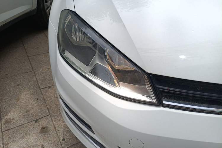 Used Volkswagen Golf 2015 1.6L Automatic Fashion Model Right Front Headlight
