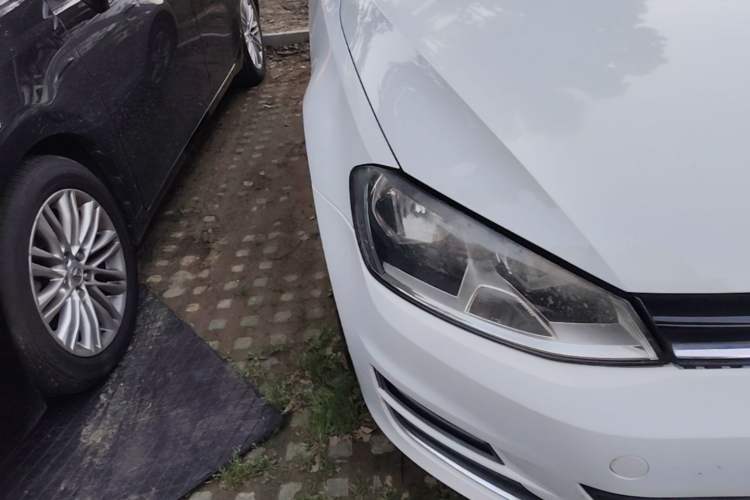 Used Volkswagen Golf 2015 1.4TSI Automatic Comfort Model Right Front Headlight
