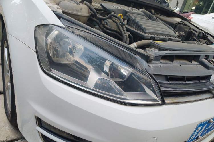 Used Volkswagen Golf 2015 1.4TSI Automatic Luxury Model Right Front Headlight