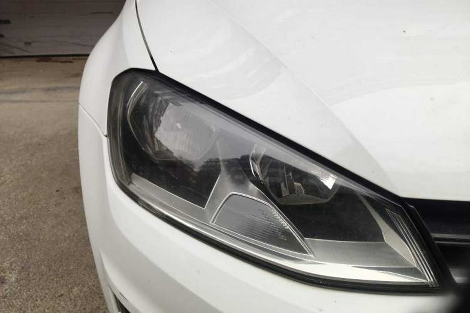 Used Volkswagen Golf 2015 1.6L Automatic Fashion Model Right Front Headlight