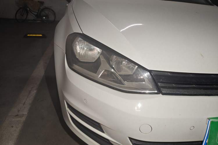 Used Volkswagen Golf 2015 1.4TSI Comfort Travel Edition Right Front Headlight