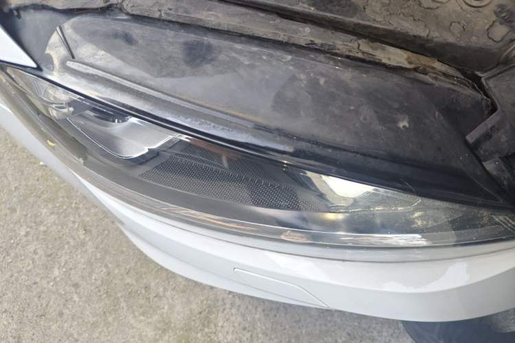 Used Volkswagen Golf 2015 1.4TSI Automatic R-Line Right Front Headlight