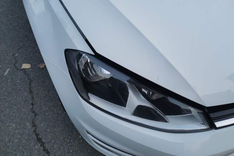 Used Volkswagen Golf 2015 1.4TSI Automatic Comfort Model Right Front Headlight