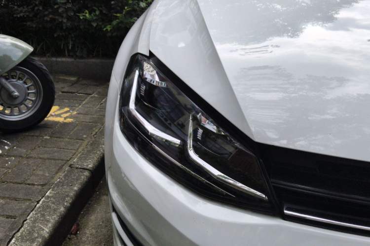 Used Volkswagen Golf 2015 1.4TSI Automatic Comfort Model Right Front Headlight
