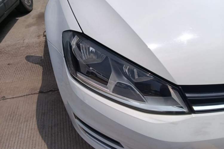 Used Volkswagen Golf 2015 1.4TSI Automatic Comfort Model Right Front Headlight