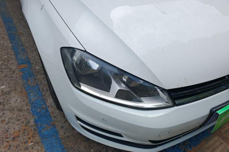 Used Volkswagen Golf 2015 1.4TSI Comfort Travel Edition Right Front Headlight