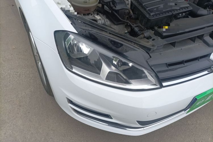 Used Volkswagen Golf 2015 1.6L Automatic Comfort Model Right Front Headlight